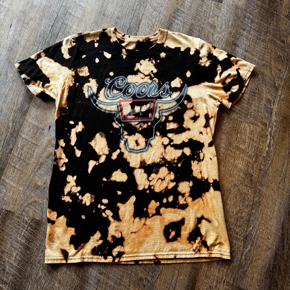 Tee Luv Coors Banquet Beer T-Shirt Medium Bleach Tie Dye Graphic Tee Western